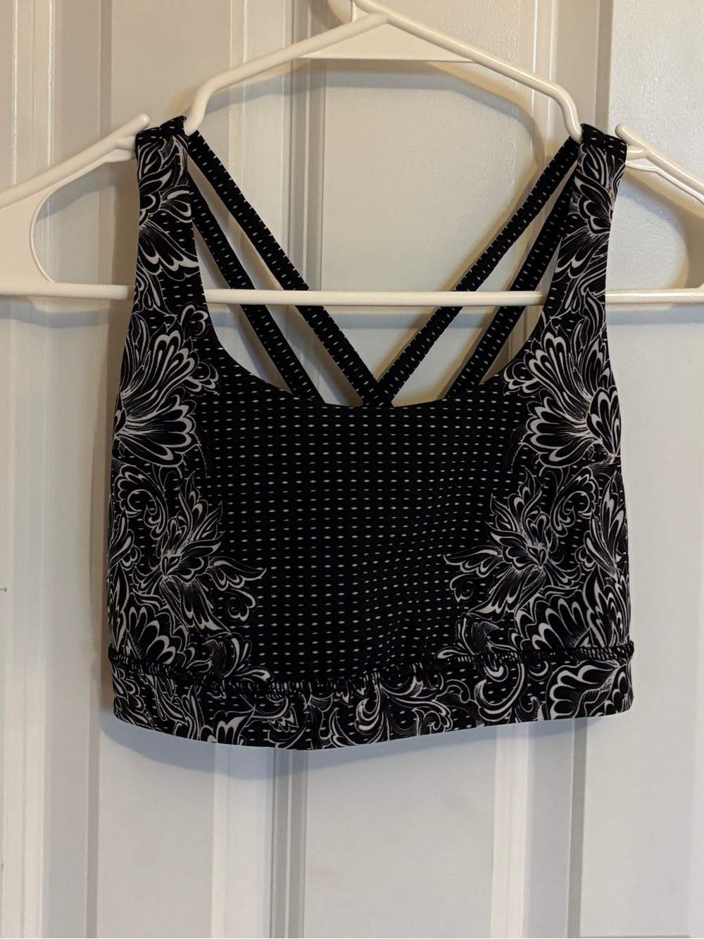 Lululemon sports bra